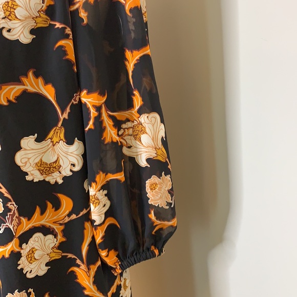 Fall floral dress - Picture 8 of 12